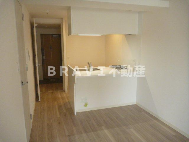 プレサンス心斎橋ニスト　BRAVI不動産の居間・リビング|こちらの居間で趣味の時間をお楽しみください