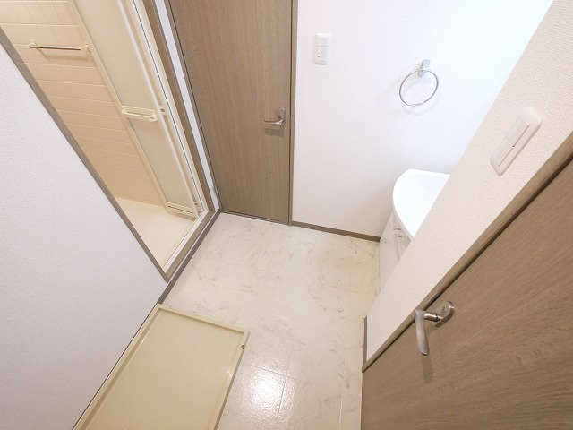 サンフィットラブリーの洗面所|脱衣スペースもあります