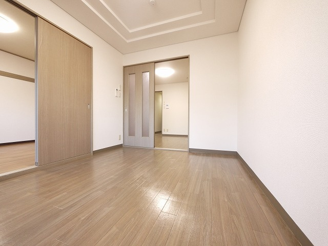 サンフィットラブリーの洋室|使い勝手のいい洋室です