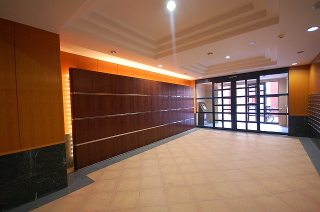 ルネッサンス21久留米六ツ門のエントランス