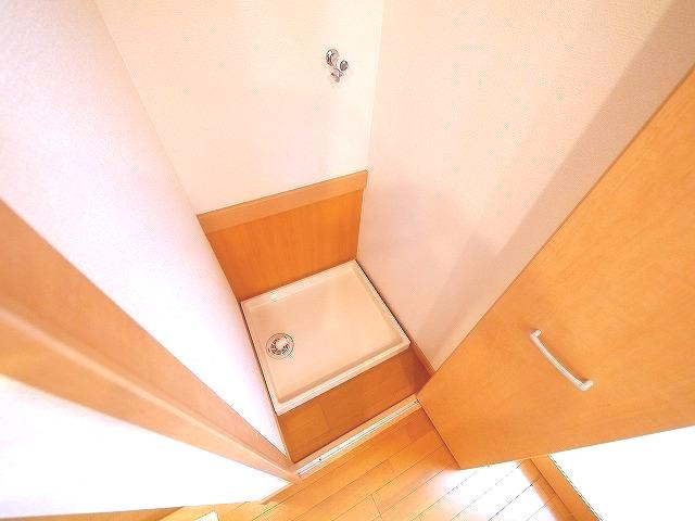 サンフェアリーⅤのその他|嬉しい室内洗濯機置き場もございます。扉付きで音も軽減♪