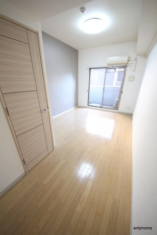 エスリード梅田北　仲介手数料無料の洋室
