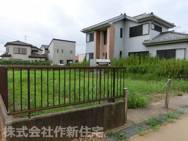 八千代市吉橋　売地　建築条件なし　整形地の外観