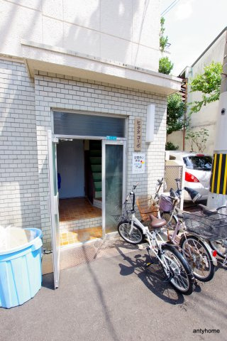 ヒラタコーポ　仲介手数料無料のエントランス