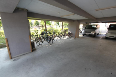 【駐車場】 | グランドシャリオ