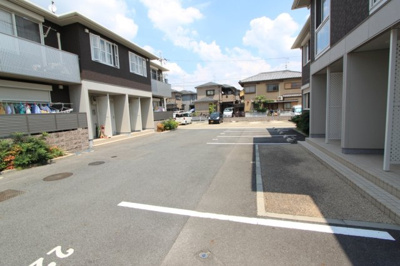 【駐車場】 | コンフォート東福寺Ａ