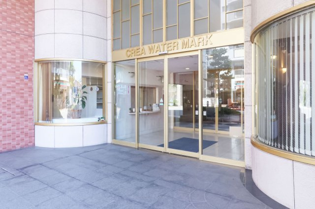 クレアウォーターマーク　12階のエントランス