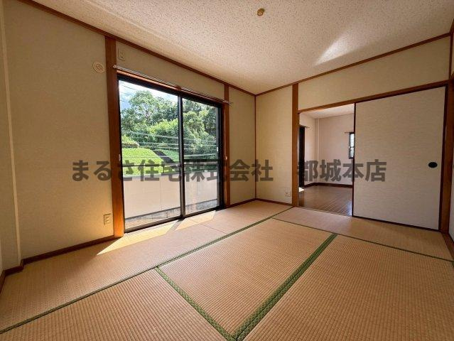 旭ヶ丘ハイツの和室|203の写真です