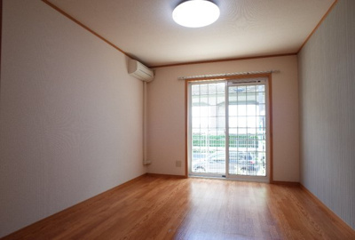 【居間・リビング】 | リバーサイド安藤 | 洋室