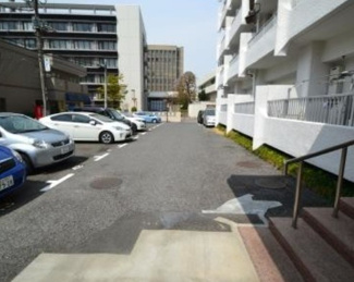 【駐車場】