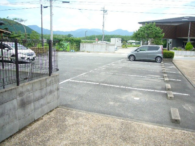 【駐車場】 | レスポワールヒロセB棟 | 駐車場があります