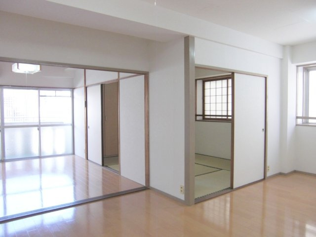 高橋ビルの収納|高橋ビル （2LDK）