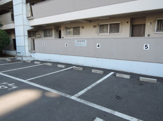 【駐車場】