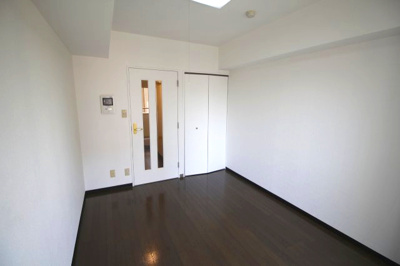 【洋室】 | ライオンズマンション千葉県庁前第２ | コンパクトで使いやすい洋室です