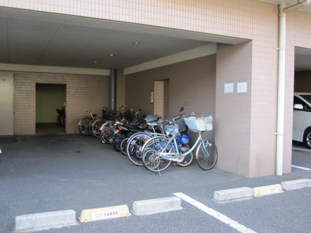 ミキハイムコクブの駐車場