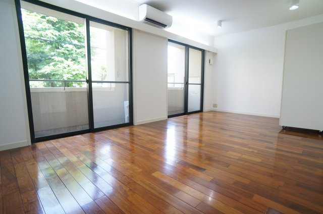 宝塚グリーンハイツ６号館の寝室|参考、同建物・同間取りの号室