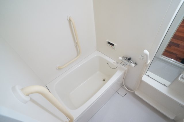 宝塚グリーンハイツ６号館の浴室|参考、同建物・同間取りの号室