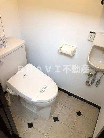 アプリコ　BRAVI不動産のトイレ|【アプリコ】落ち着いたトイレです