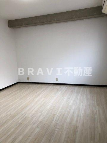 アプリコ　BRAVI不動産の洋室|【アプリコ】明るい洋室です