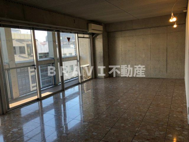 アプリコ　BRAVI不動産の居間・リビング|【アプリコ】使いやすい居間です