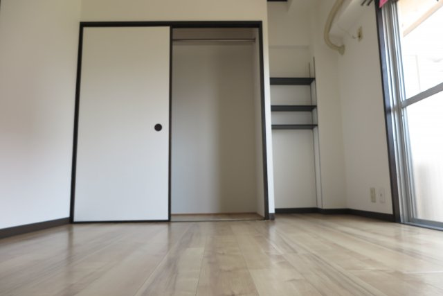 パークハイツかずみの洋室