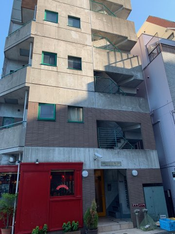 月村マンションNo.25のエントランス