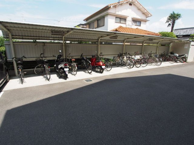 【その他共用部分】 | フジパレス草尾 | 駐輪場