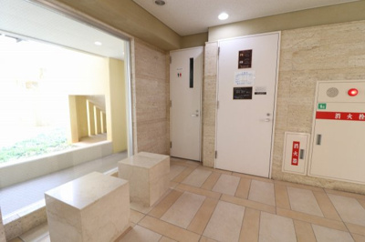 【エントランス】 | リリーベル小禄南サーモス