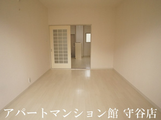 【寝室】 | Bee Hive118