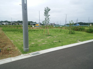 【前面道路含む現地写真】