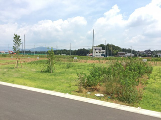【前面道路含む現地写真】