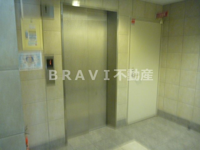 プレミアム本町　BRAVI不動産のロビー|【プレミアム本町】ロビーです