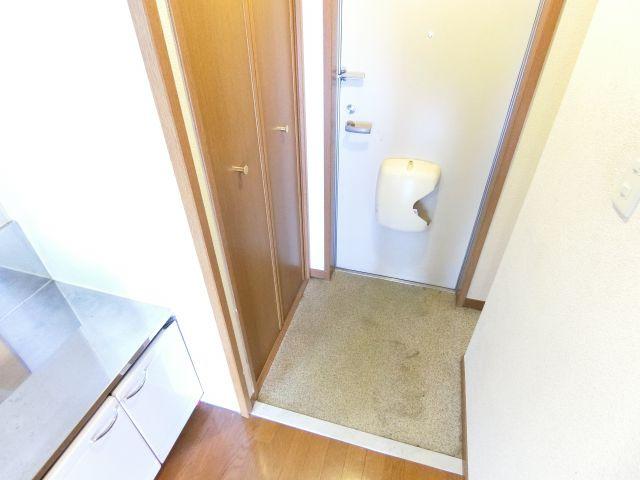 リヴェール東野の玄関