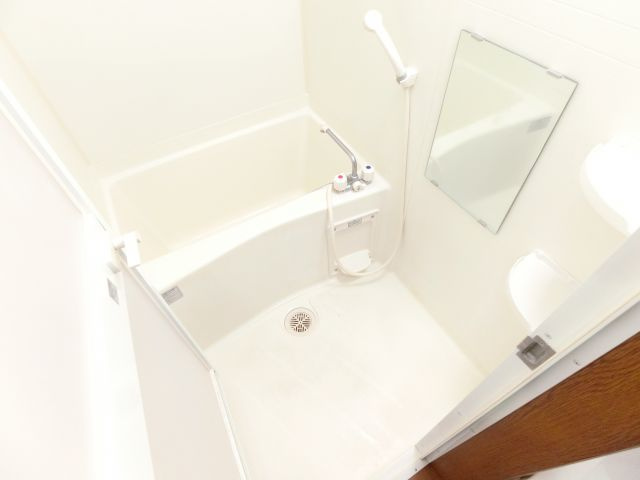 リヴェール東野の浴室