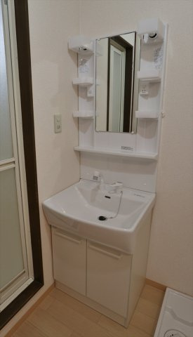 大林マンションの洗面所