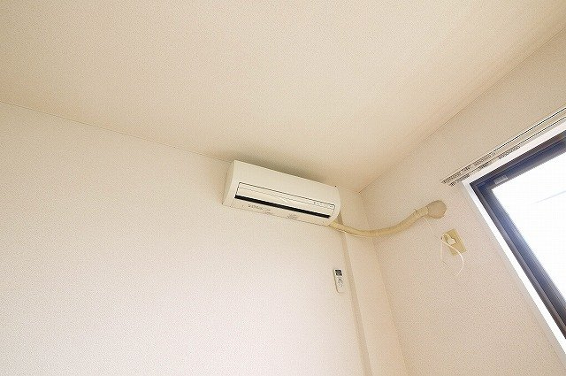 天平ハイツの設備|エアコンも設置されております。