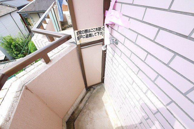 天平ハイツの設備|洗濯機はこちらへ置いてくださいね。