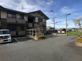 【駐車場】