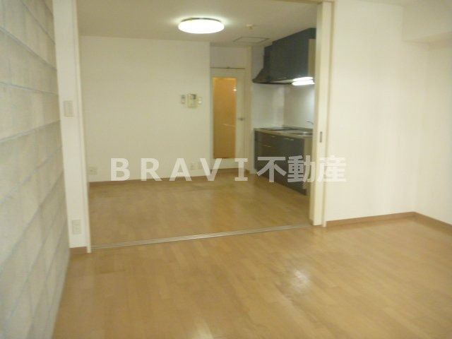 ベルシモンズ谷町　BRAVI不動産の寝室|【ベルシモンズ谷町】コンパクトで使いやすい洋室です