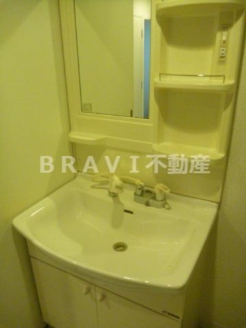 ベルシモンズ谷町　BRAVI不動産の独立洗面台|【ベルシモンズ谷町】独立洗面台で身支度をすべて済ませてしまいましょう