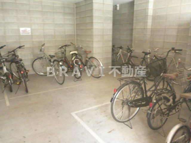 ベルシモンズ谷町　BRAVI不動産のその他共用部分|【ベルシモンズ谷町】駐輪場
