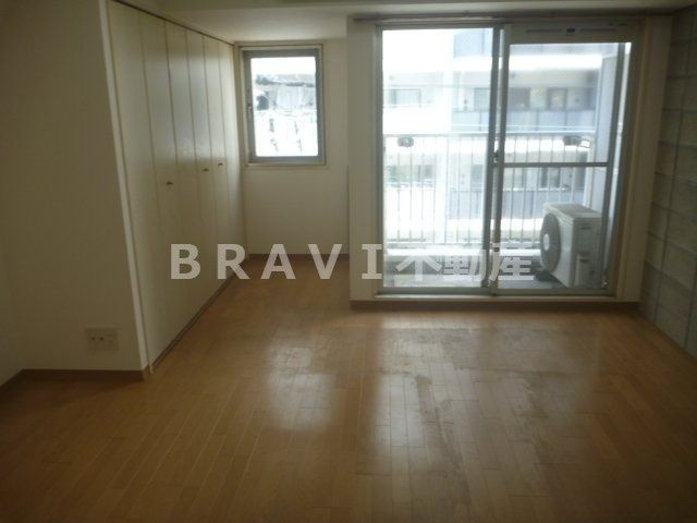 ベルシモンズ谷町　BRAVI不動産の洋室|【ベルシモンズ谷町】使い勝手のいい洋室です