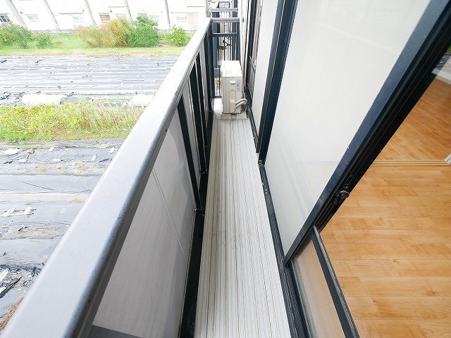 ハイツリバティ東九条のバルコニー|開放的で明るい空間を演出してくれるバルコニーです