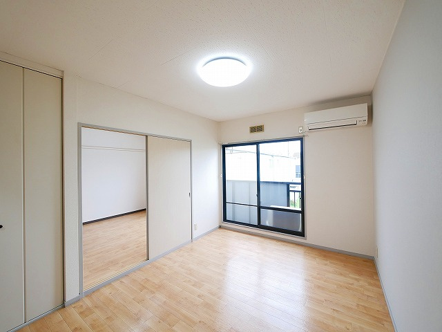 ハイツリバティ東九条の居間・リビング|ゆったり過ごせるリビングです