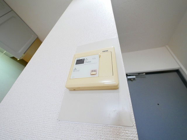 ハイツリバティ東九条の設備|給湯リモコンです