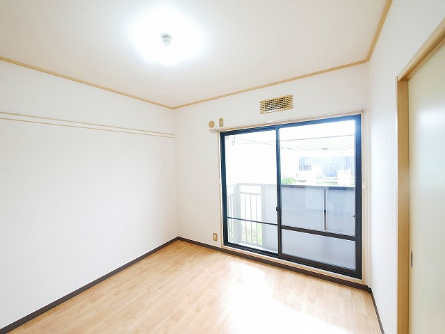 ハイツリバティ東九条の寝室|寝室にいかがでしょうか