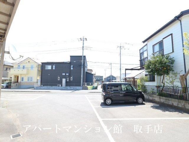 シティハイムコスモスの駐車場