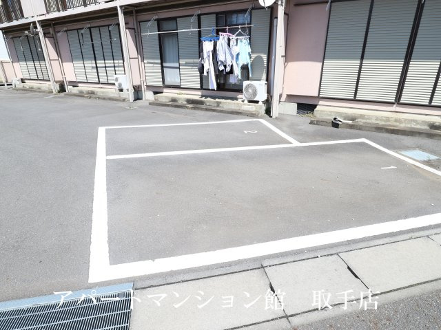 シティハイムコスモスの駐車場