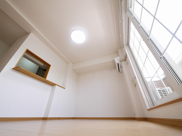 アルトピアーノの居間・リビング|落ち着いた空間のお風呂です