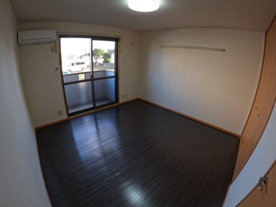 【居間・リビング】 | リビングタウン中津 | 8帖の洋室です